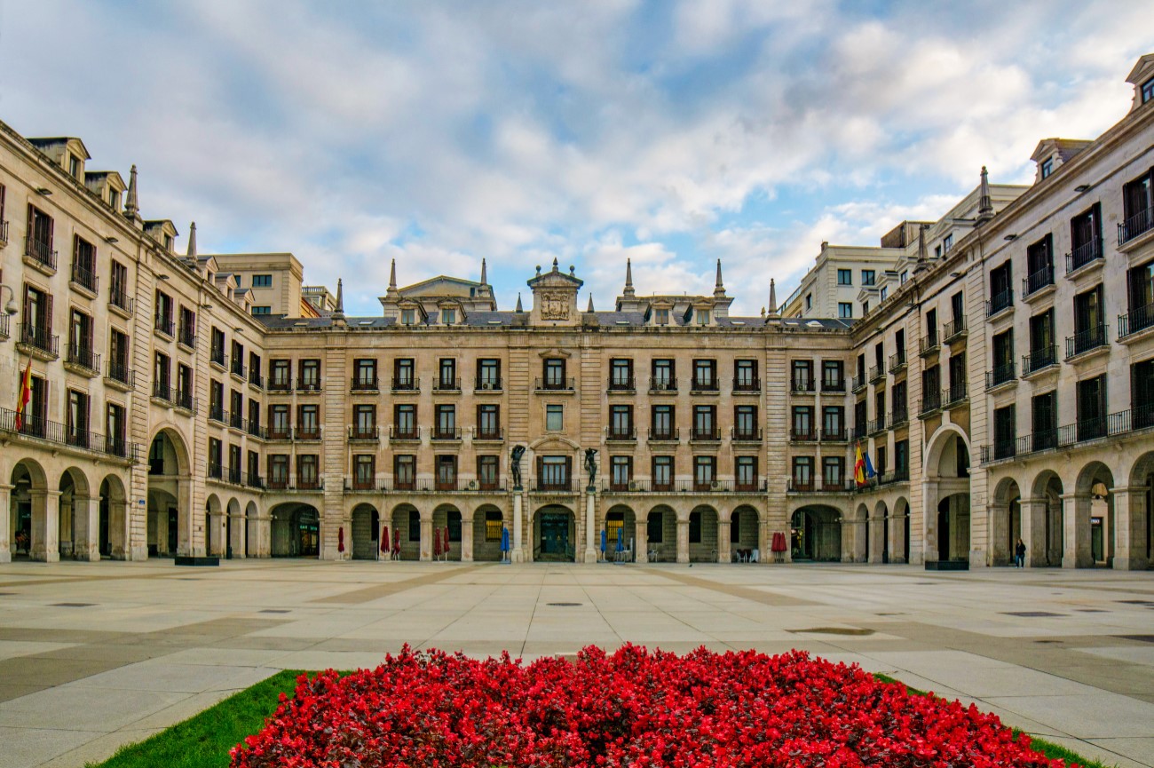 The Porticada square (Plaza Porticada) is officially called Plaza de Pedro Velarde, Santander, Spain