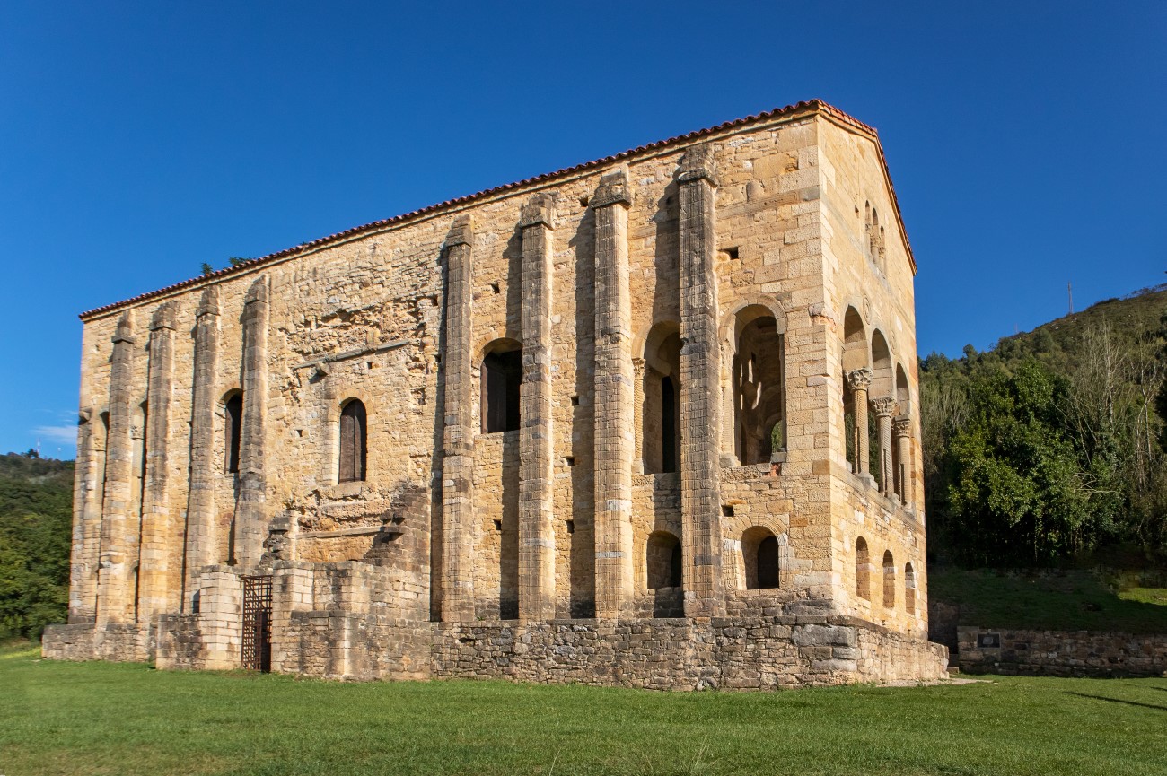 Eglise pré-romane de Santa Maria del Naranco, Oviedo, Asturies, Espagne